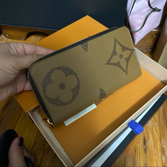 M69353
Louis Vuitton zippy wallet - Picture 2 of 11